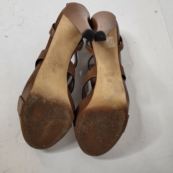 Gucci Hasler Horsebit Accent T-Strap Sandals in Brown Leather Size 39 - Picture 13 of 15